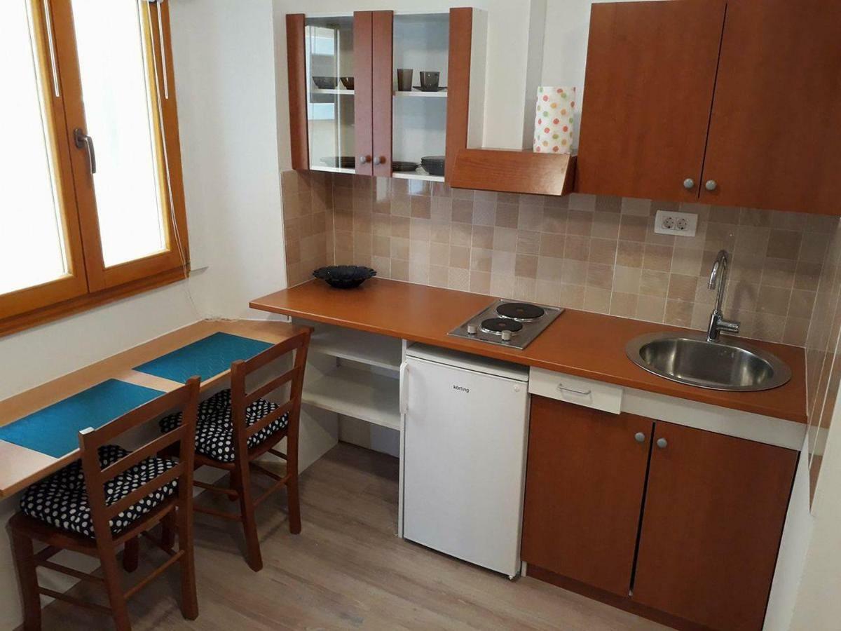 Vse Kontenti Apartment Koper Exterior photo